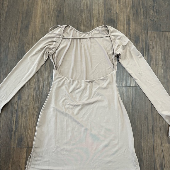 STELLA laguna beach long sleeve dress - Picture 3 of 5